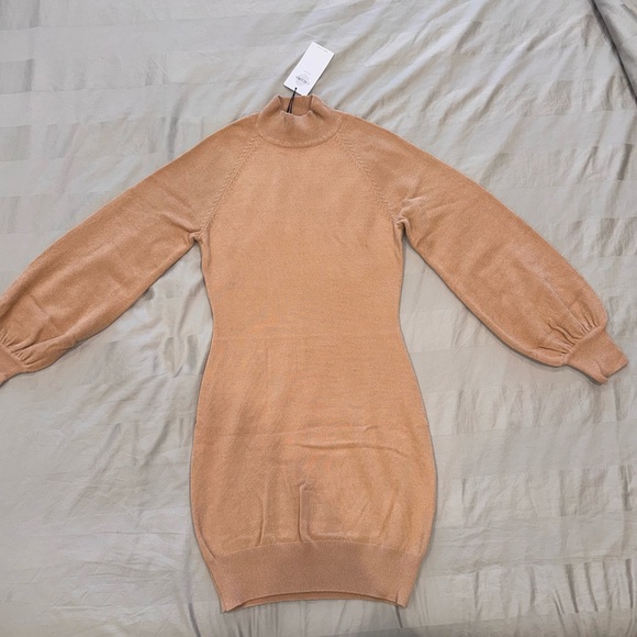 Exlura Dresses & Skirts - Elegant Tan Long Sleeve Dress